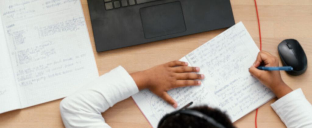 La lista definitiva de conectores para mejorar la cohesión en tus textos en inglés (con ejemplos) La lista definitiva de conectores para mejorar la cohesión en tus textos en inglés (con ejemplos)