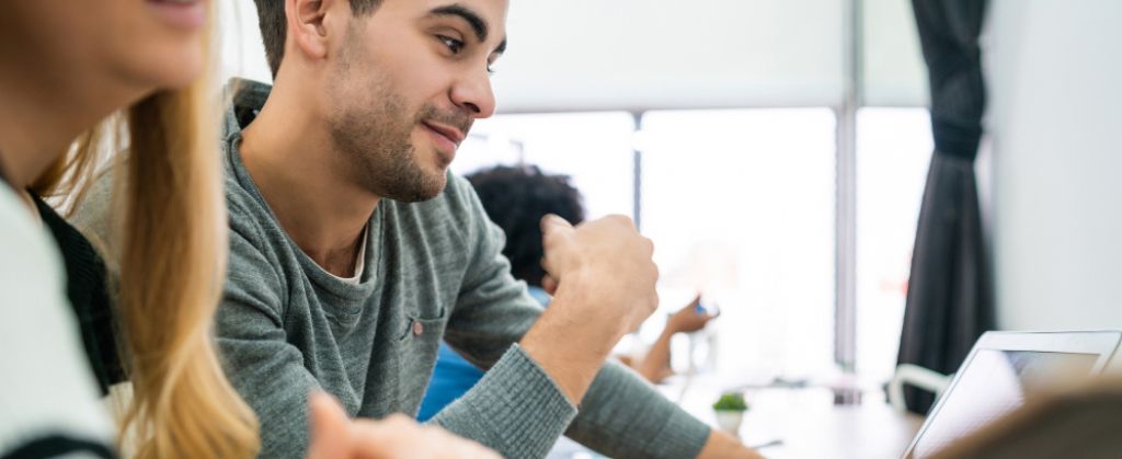Este verano, aprueba tu examen de Cambridge con nuestros cursos intensivos en Tomares Este verano, aprueba tu examen de Cambridge con nuestros cursos intensivos en Tomares